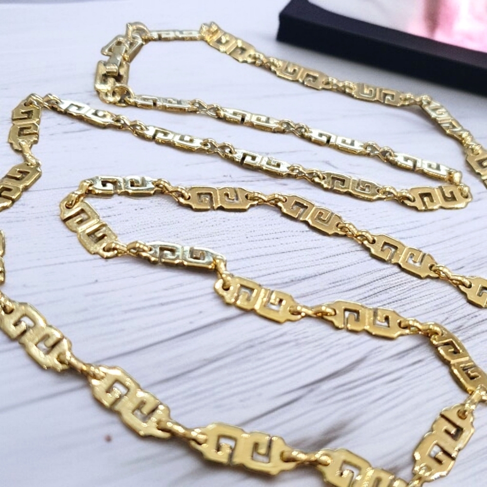 Vintage 1970's GIVENCHY Gold Plated Micro GG Logo 25" Necklace - Picture 2 of 4
